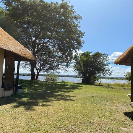 Big 5 Toro Lodge 五大兽河畔酒店 卡萨内 外观 照片